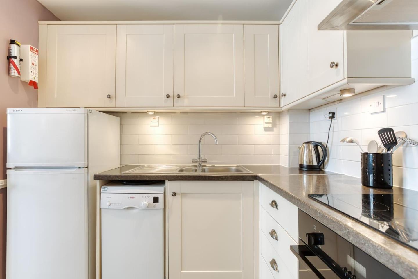 West Port - 2Br In The Heart Of The Old Town Just Off The Grassmarket EDI Exterior foto