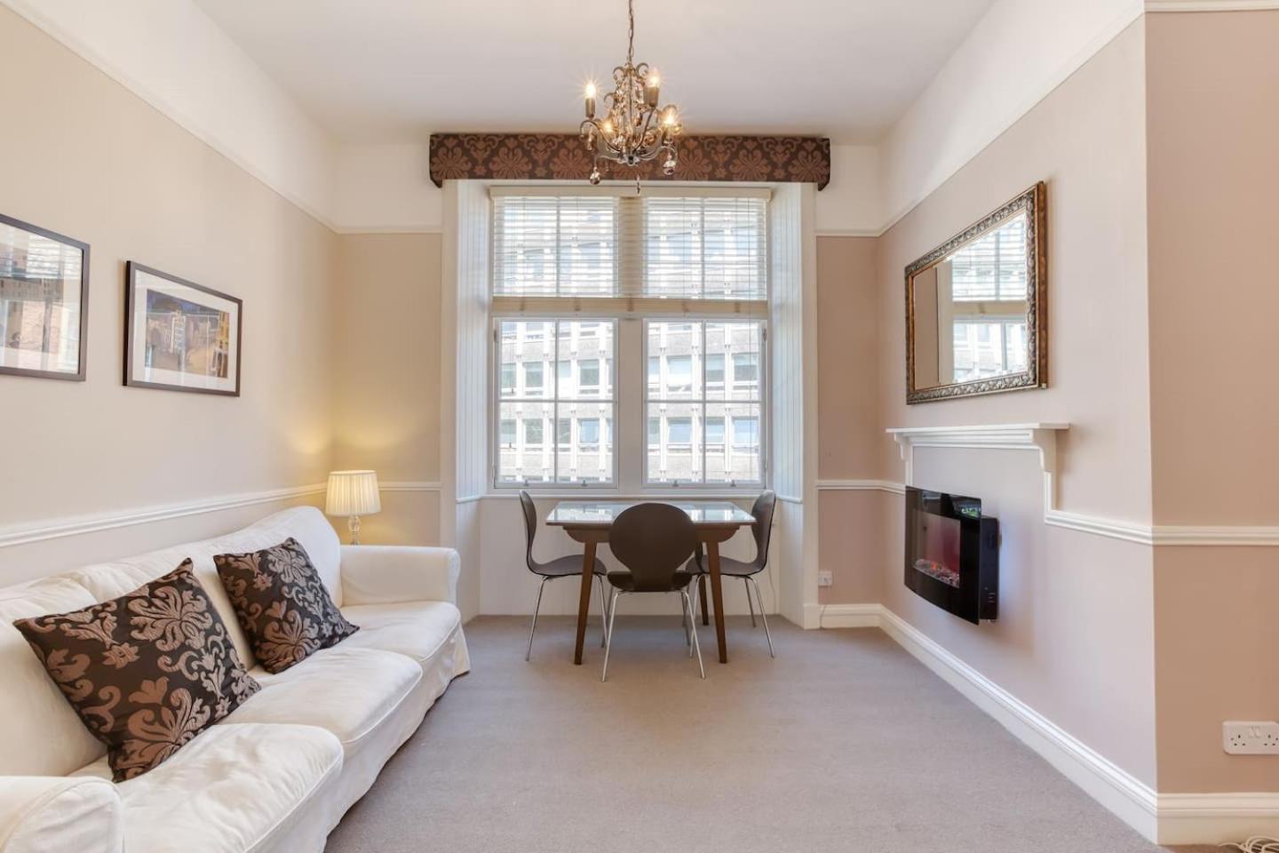 West Port - 2Br In The Heart Of The Old Town Just Off The Grassmarket EDI Exterior foto
