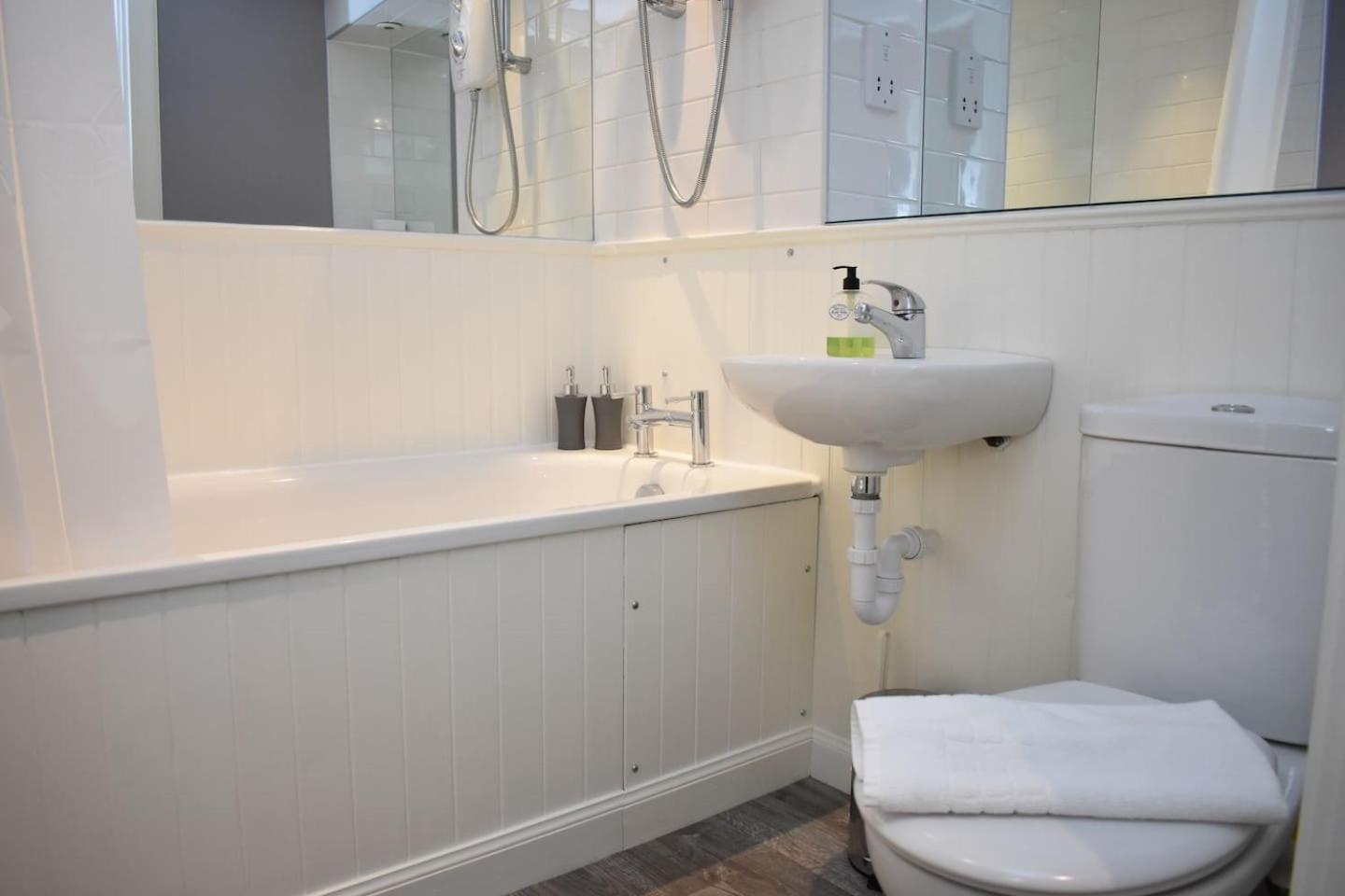 West Port - 2Br In The Heart Of The Old Town Just Off The Grassmarket EDI Exterior foto