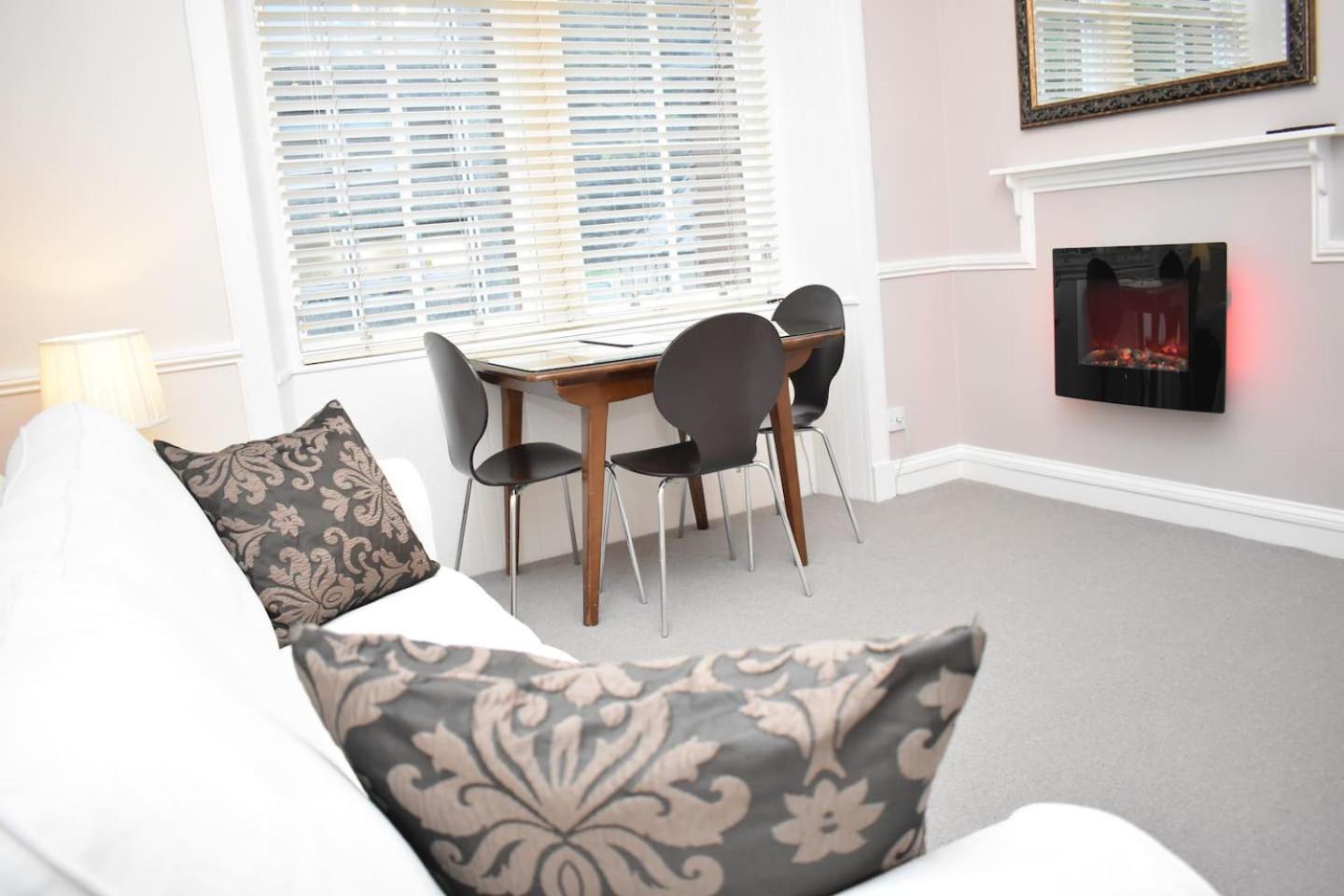 West Port - 2Br In The Heart Of The Old Town Just Off The Grassmarket EDI Exterior foto